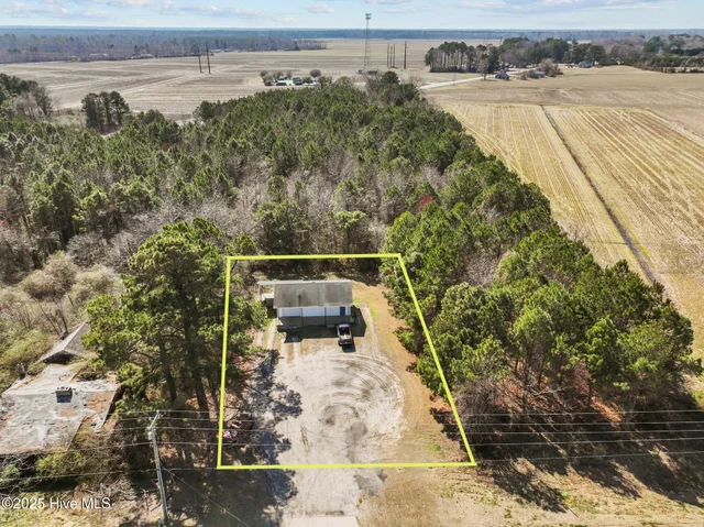 3934 Caratoke Highway, photo 2 of 16