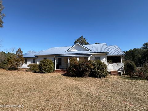 Homes For Sale - 8230 Tomahawk Highway<br/> Harrells, NC 28444
