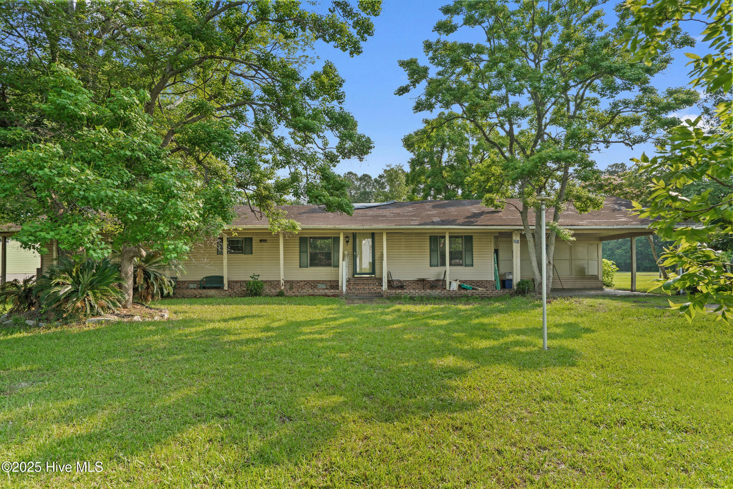 670 Calabash Road NW