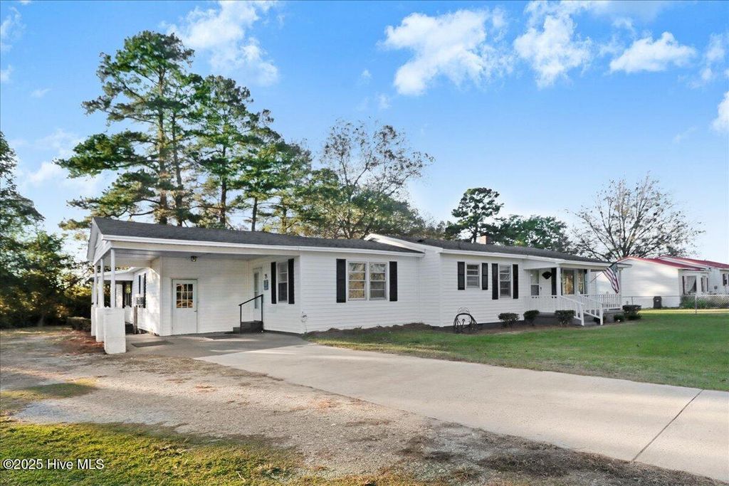 Photo of 270 Orange Street, Kinston, NC 28504 (MLS # 100538224)