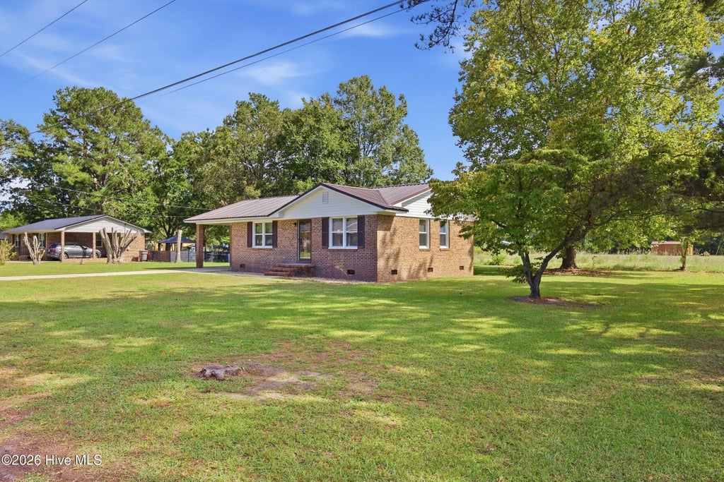 Photo of 109 E Walnut Street, Bladenboro, NC 28320 (MLS # 100607181)