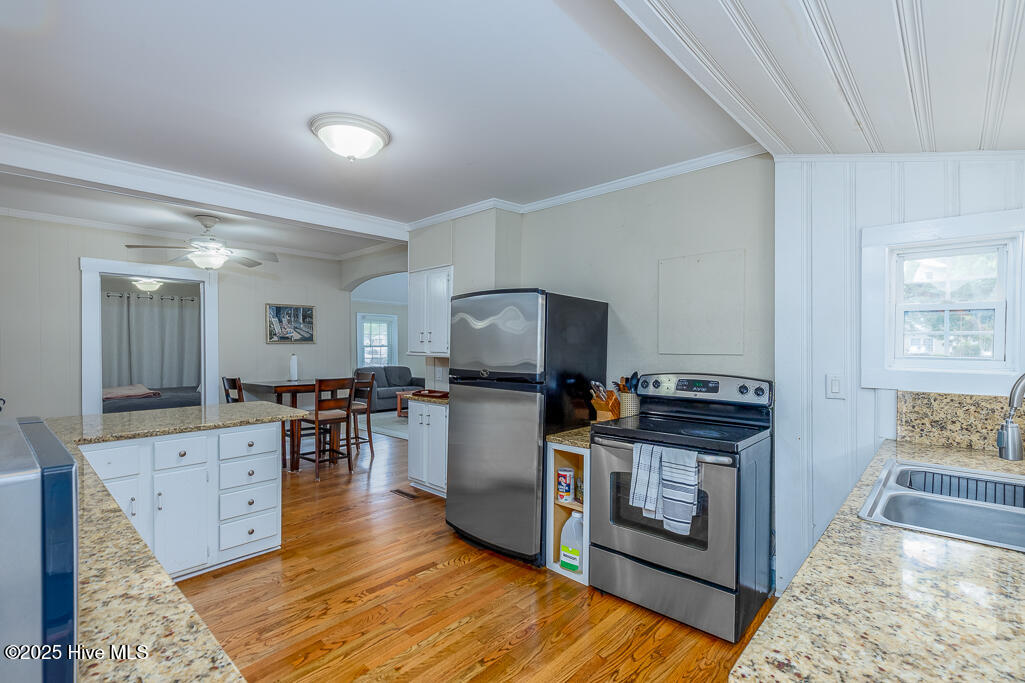 1407 Arendell Street