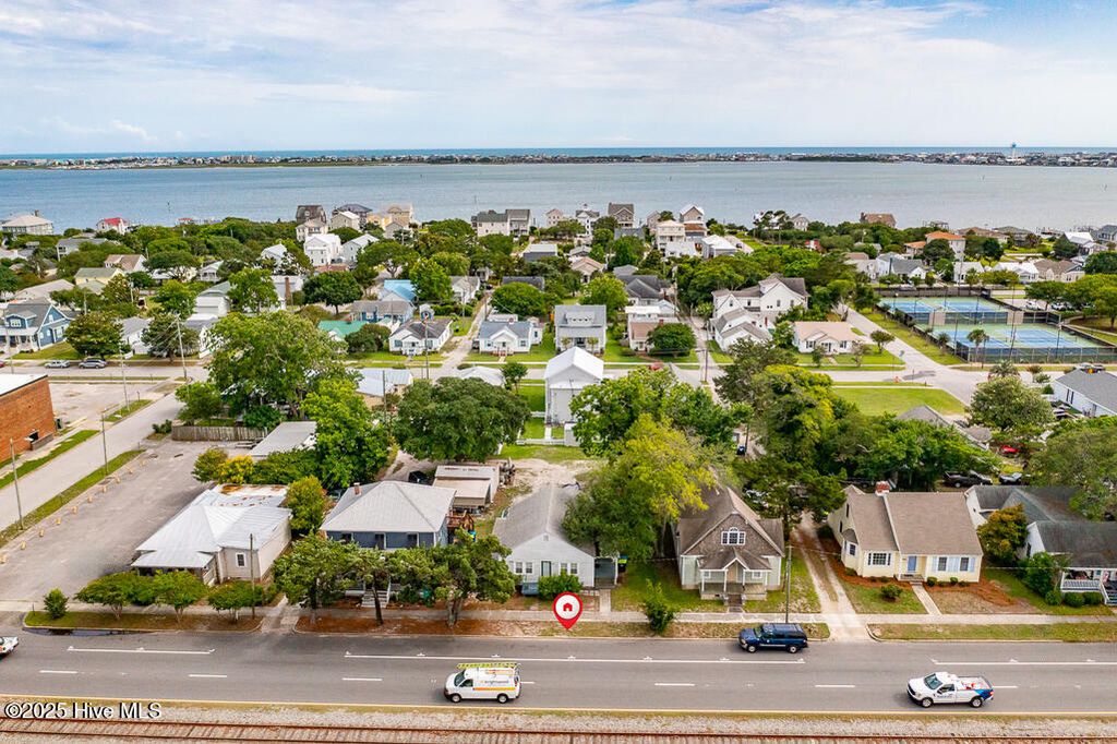 Photo of 1407 Arendell Street, Morehead City, NC 28557 (MLS # 100547658)