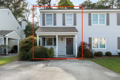 Tiny photo for 128 Lullwater Drive #Unit B, Wilmington, NC 28403 (MLS # 100563201)