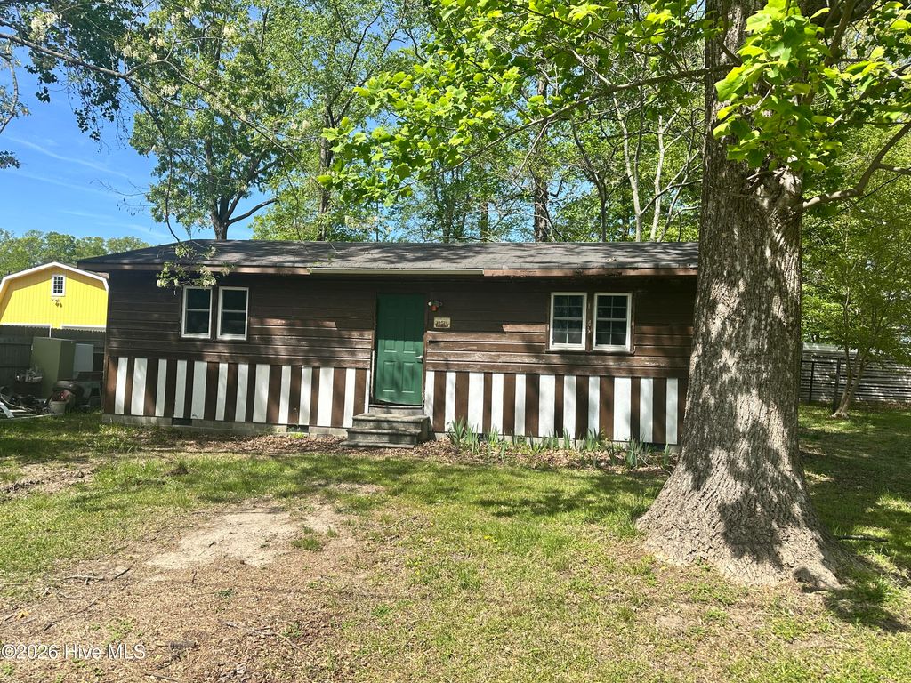 Photo of 143 Micmac Trail, Hertford, NC 27944 (MLS # 100566454)