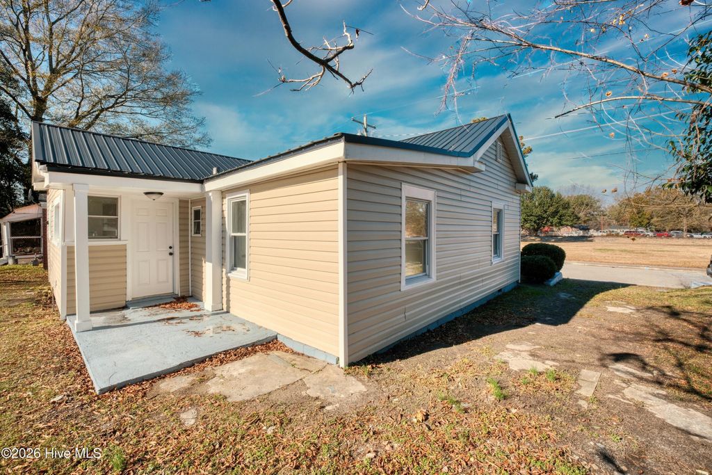 Photo of 4313 Wallace Street, Farmville, NC 27828 (MLS # 100550137)