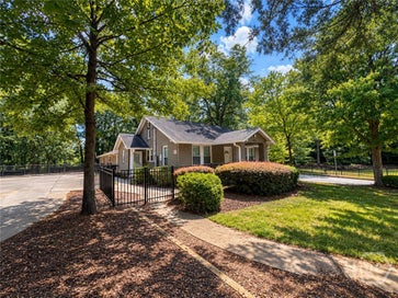 895 Oglethorpe Avenue Athens GA 30606