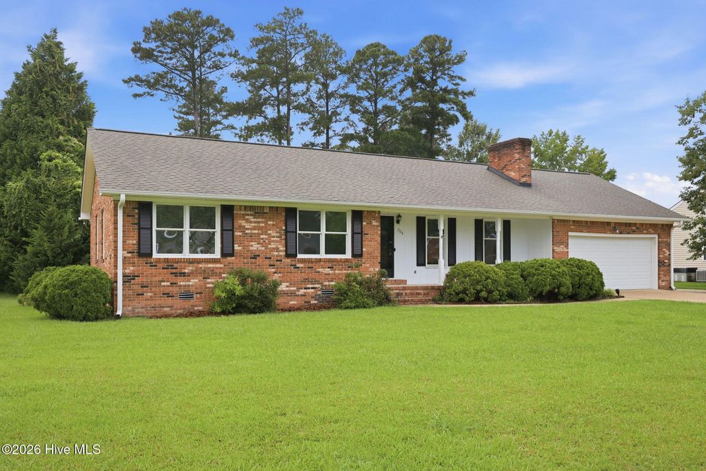 Photo of 206 Ellison Drive, Washington, NC 27889 (MLS # 100591258)