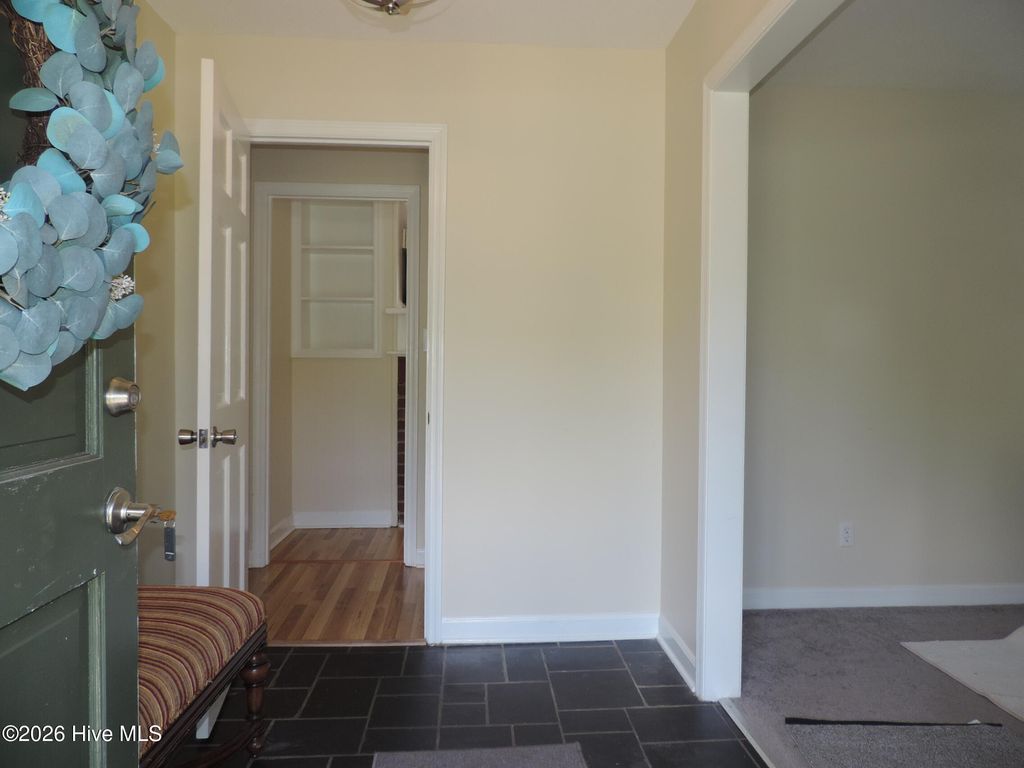 Photo of 209 Shoreline Drive, New Bern, NC 28562 (MLS # 100561803)