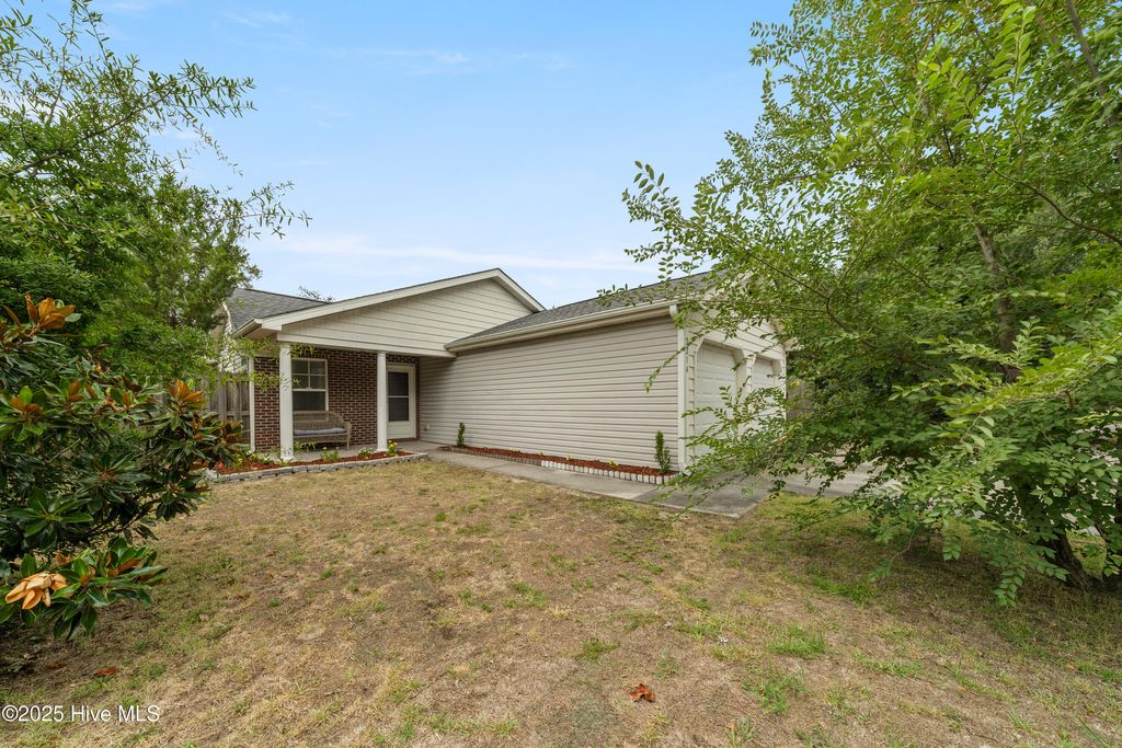 Photo of 2214 Jefferson Street, Wilmington, NC 28401 (MLS # 100521193)