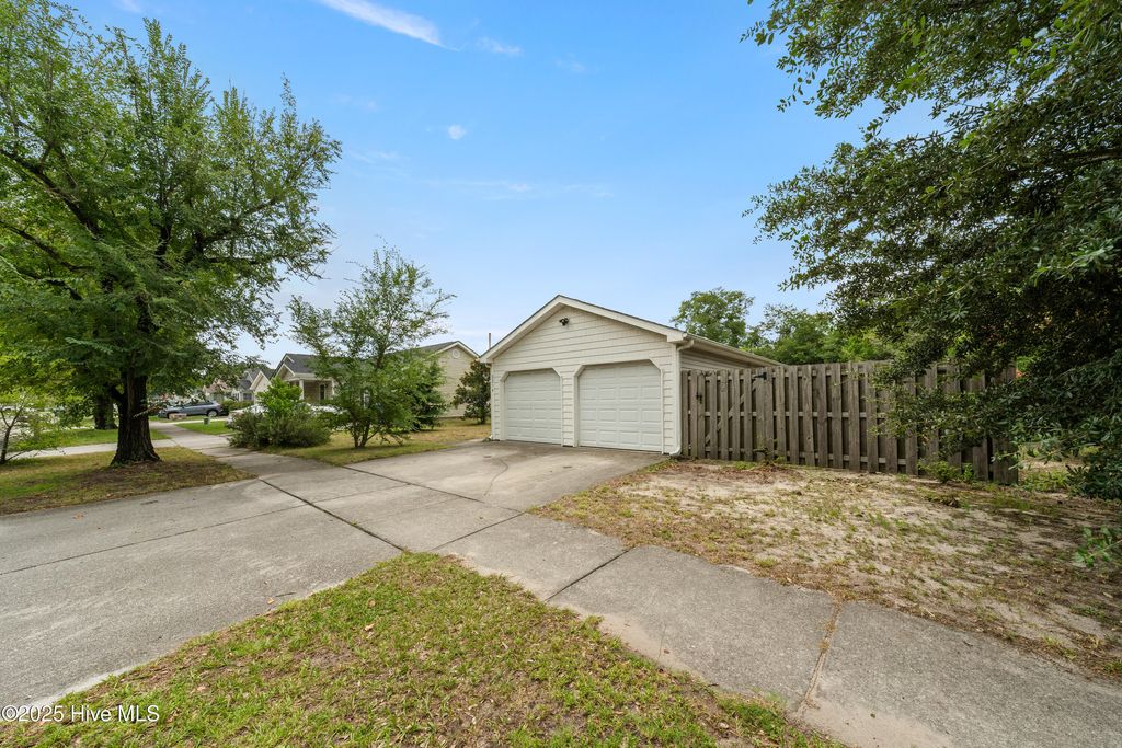 Photo of 2214 Jefferson Street, Wilmington, NC 28401 (MLS # 100521193)