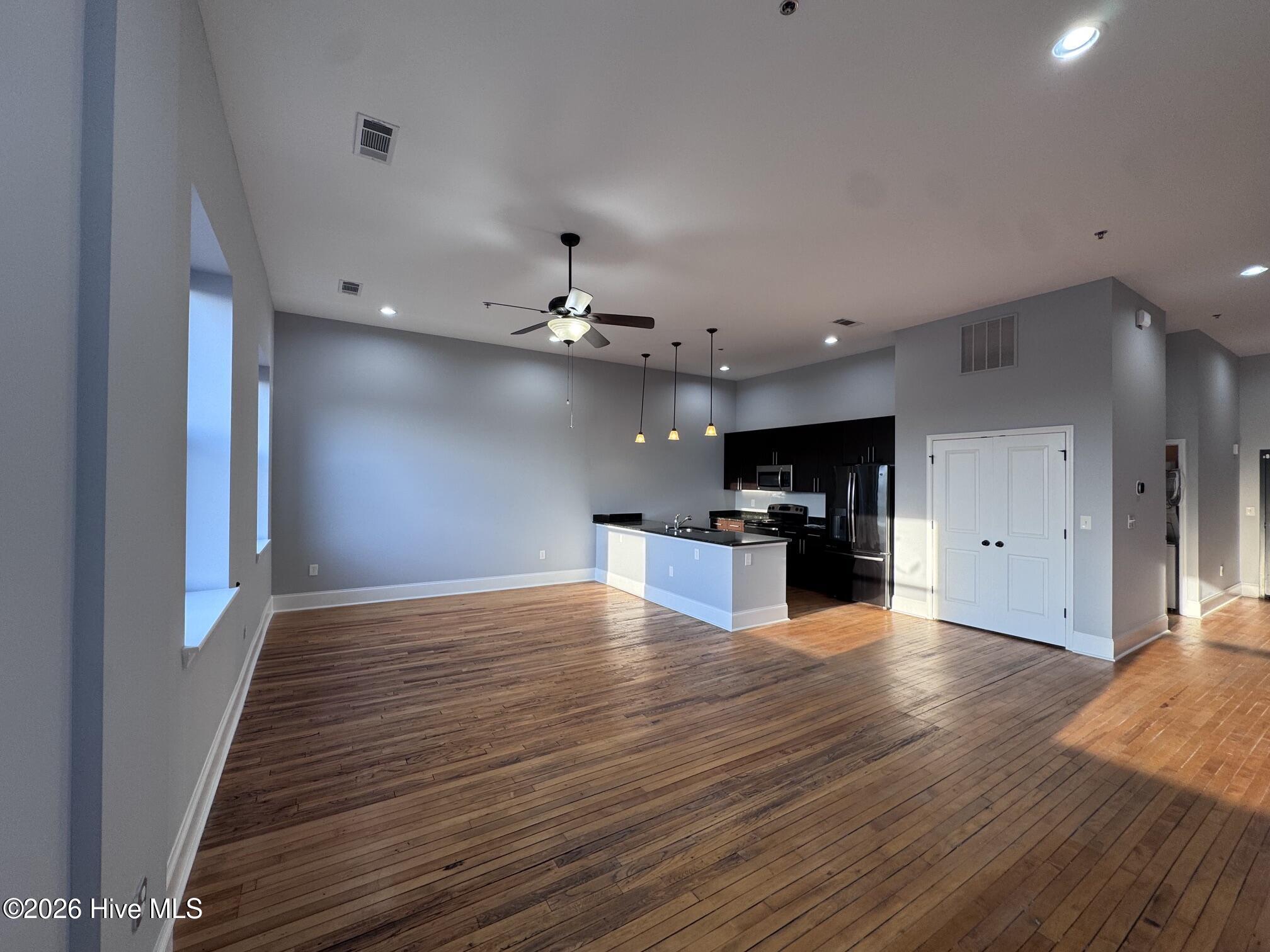 936 Broad Street 412