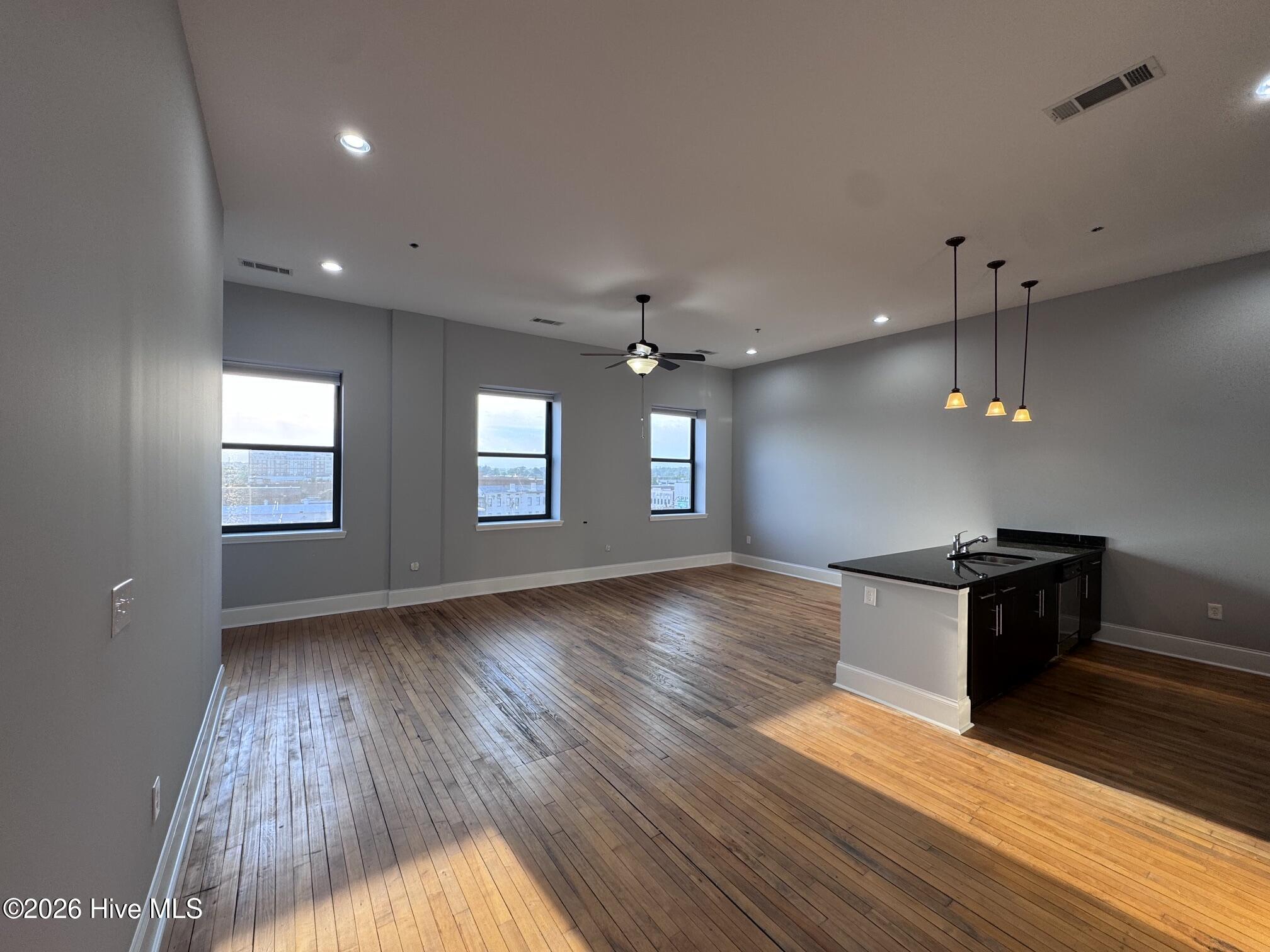 936 Broad Street 412