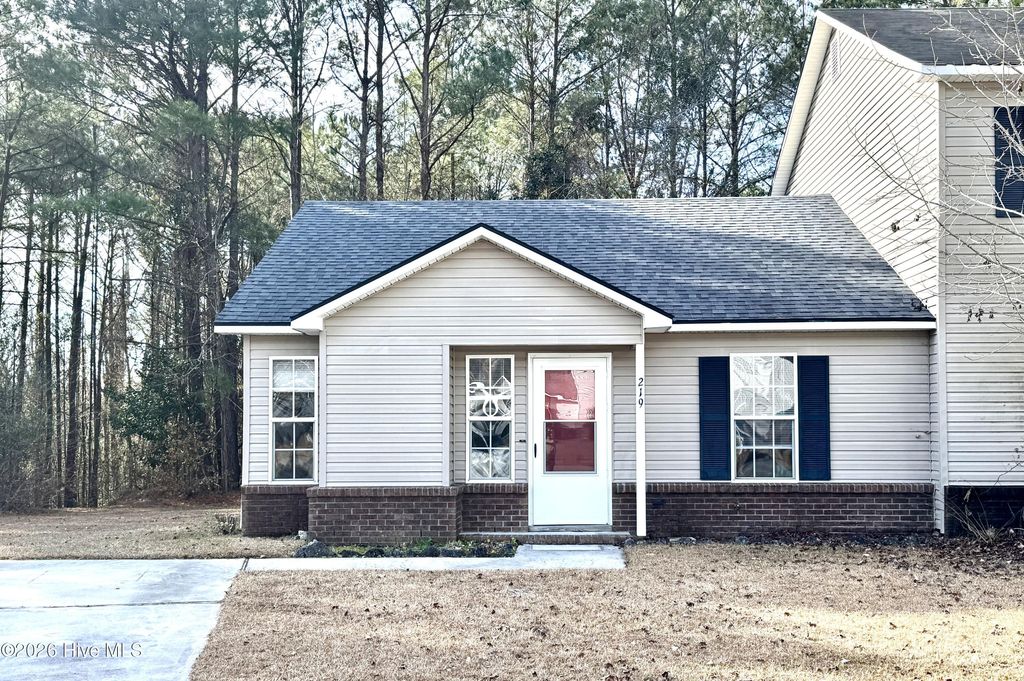 Photo of 219 Mesa Lane, Jacksonville, NC 28546 (MLS # 100548183)