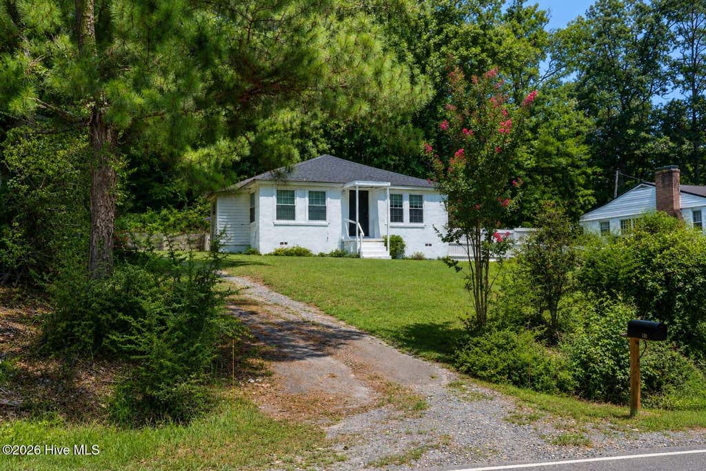Photo of 109 Old Glendon Road, Carthage, NC 28327 (MLS # 100589500)