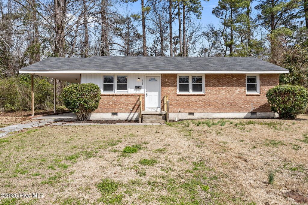 Photo of 117 Kitt Drive, Jacksonville, NC 28540 (MLS # 100566430)