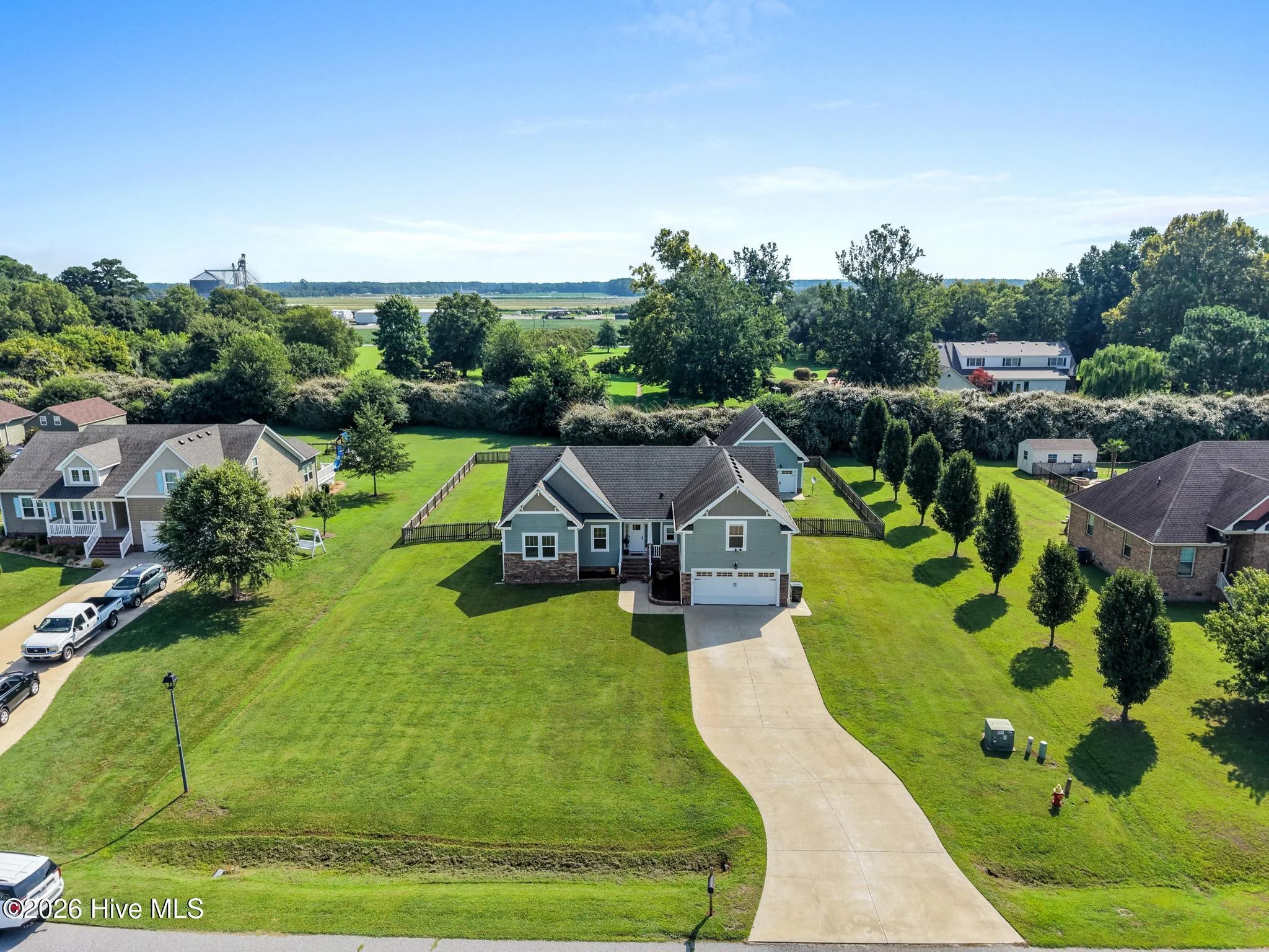 121 Algonquin Trail