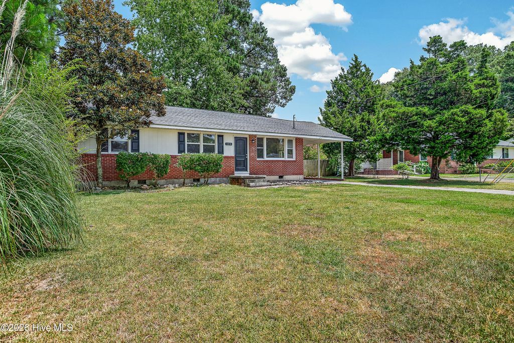 Photo of 105 Kitt Drive, Jacksonville, NC 28540 (MLS # 100588013)