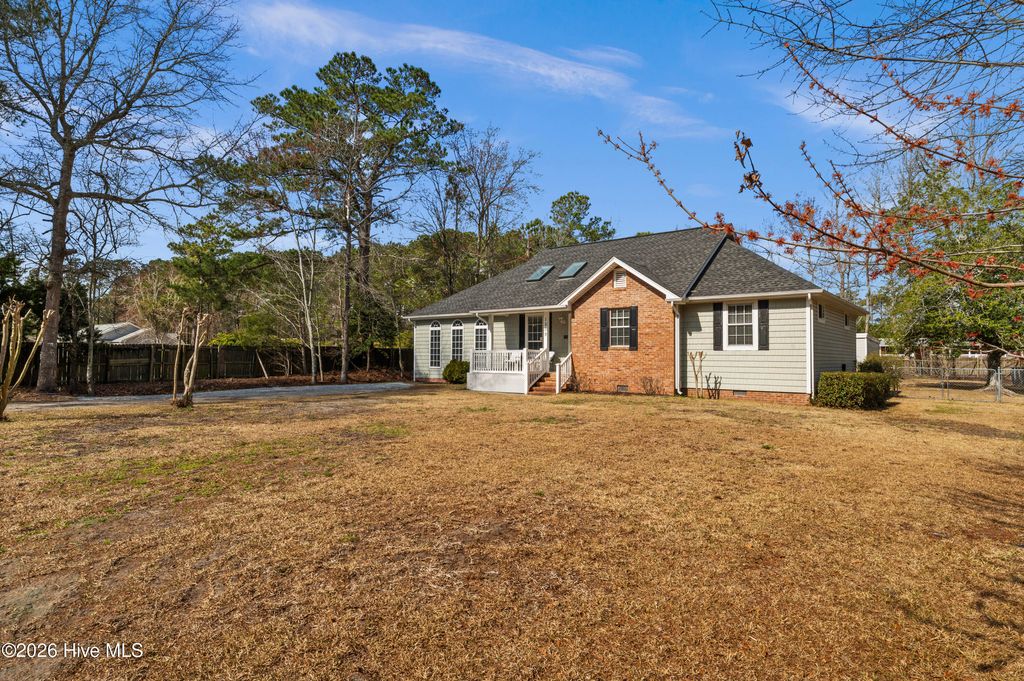 Photo of 1509 Country Club Drive, Hampstead, NC 28443 (MLS # 100558739)