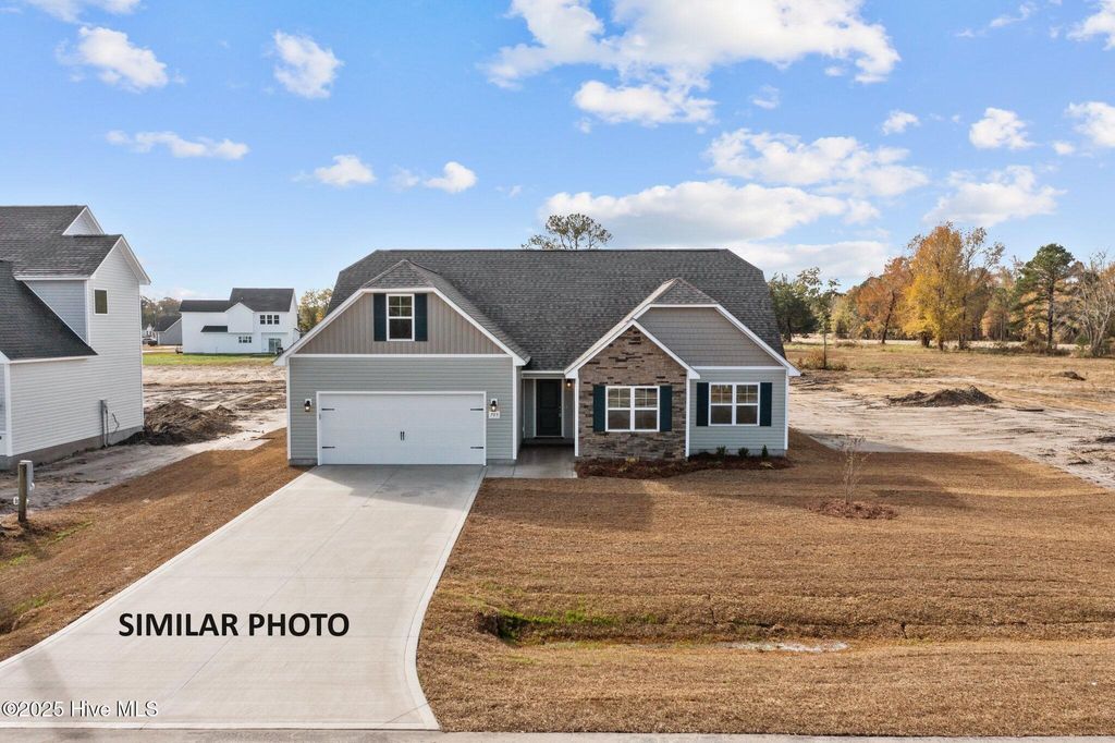 Photo of 402 Windermere Road, Hubert, NC 28539 (MLS # 100531504)