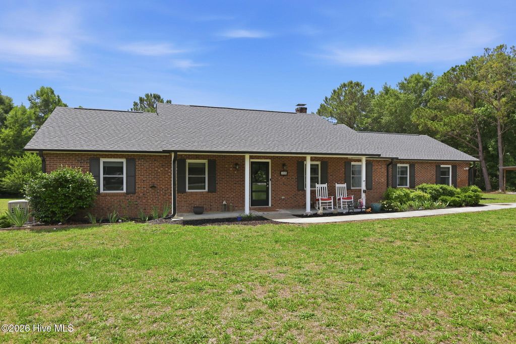 Photo of 102 Beaver Trail, Hubert, NC 28539 (MLS # 100577424)