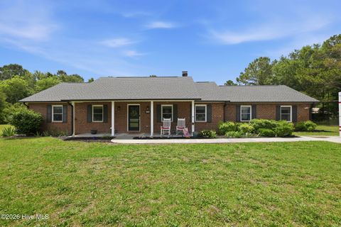 Homes For Sale - 102 Beaver Trail<br/> Hubert, NC 28539