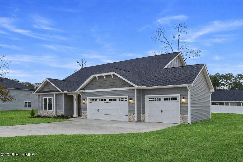 Photo of 107 Manchester Court, La Grange, NC 28551 (MLS # 100564487)