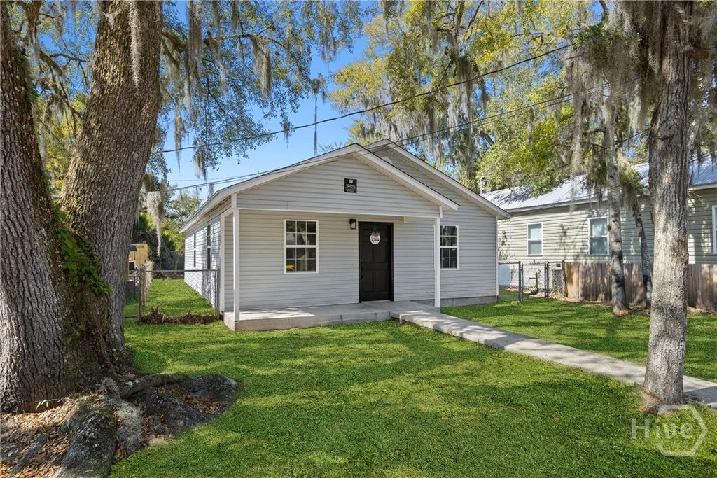 Photo of 1005 Johnston Street, Brunswick, GA 31520 (MLS # SA349875)
