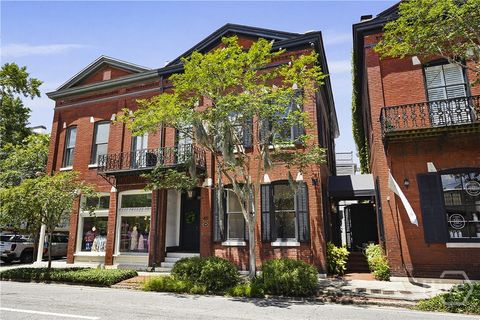 Townhouse For Sale - 415 Whitaker Street<br/> Chatham County, Savannah, GA 31401