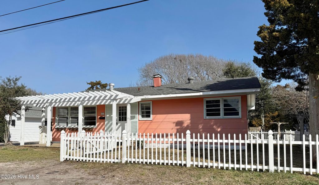 Photo of 106 Belle Air Street, Beaufort, NC 28516 (MLS # 100559982)