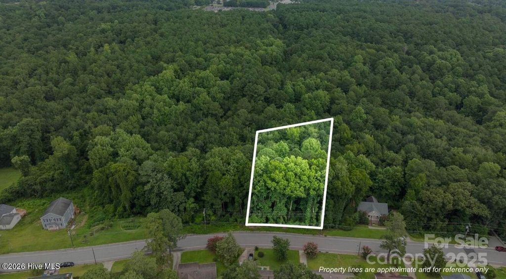 Photo of 1818 Spruce Street, Fayetteville, NC 28303 (MLS # 100570966)