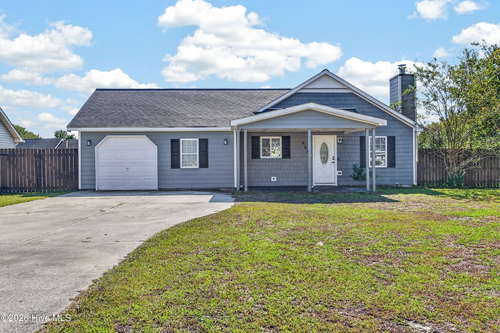 Photo of 408 Foxtrace Lane, Hubert, NC 28539 (MLS # 100611265)