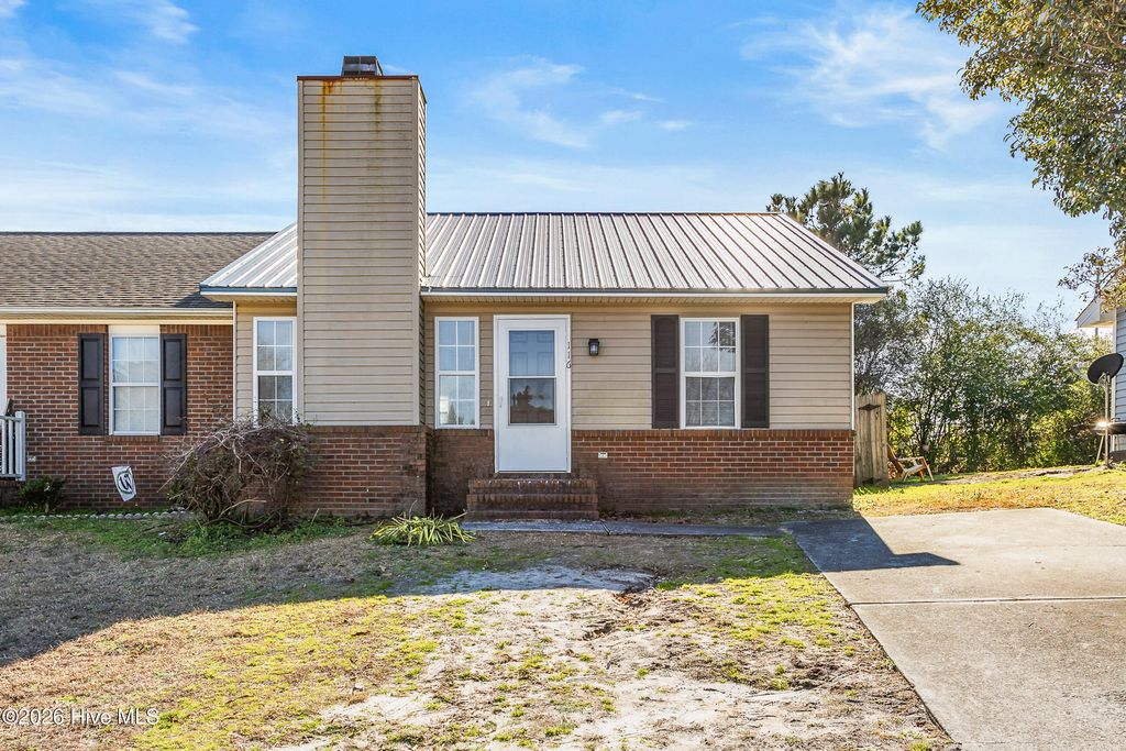 Photo of 116 Creekview Drive, Jacksonville, NC 28540 (MLS # 100551907)