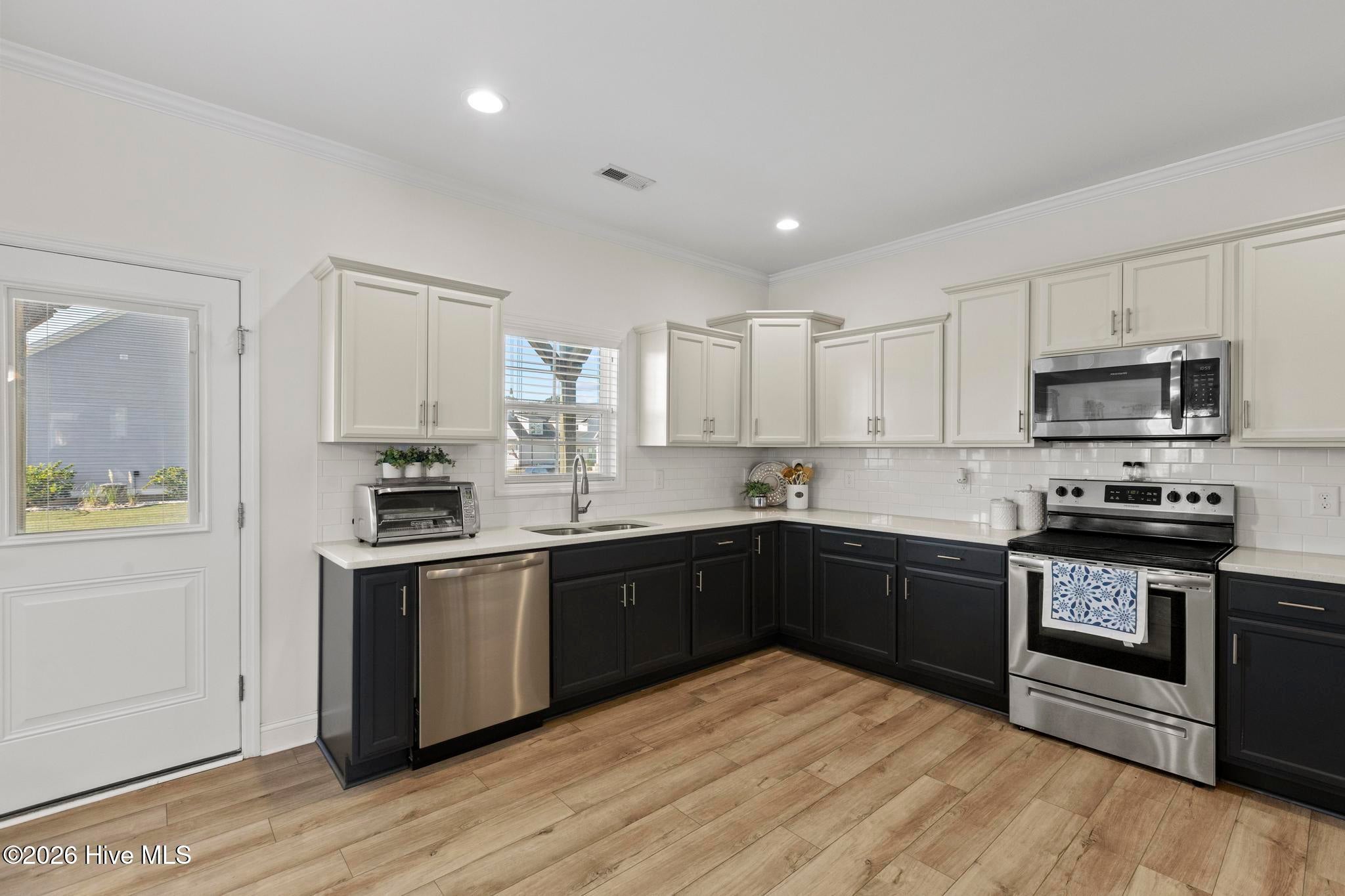 228 Coastline Circle