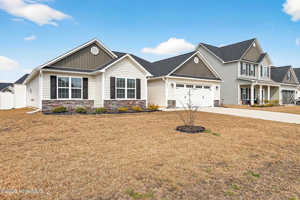 Photo of 276 Crossroads Store Drive, Jacksonville, NC 28546 (MLS # 100556986)