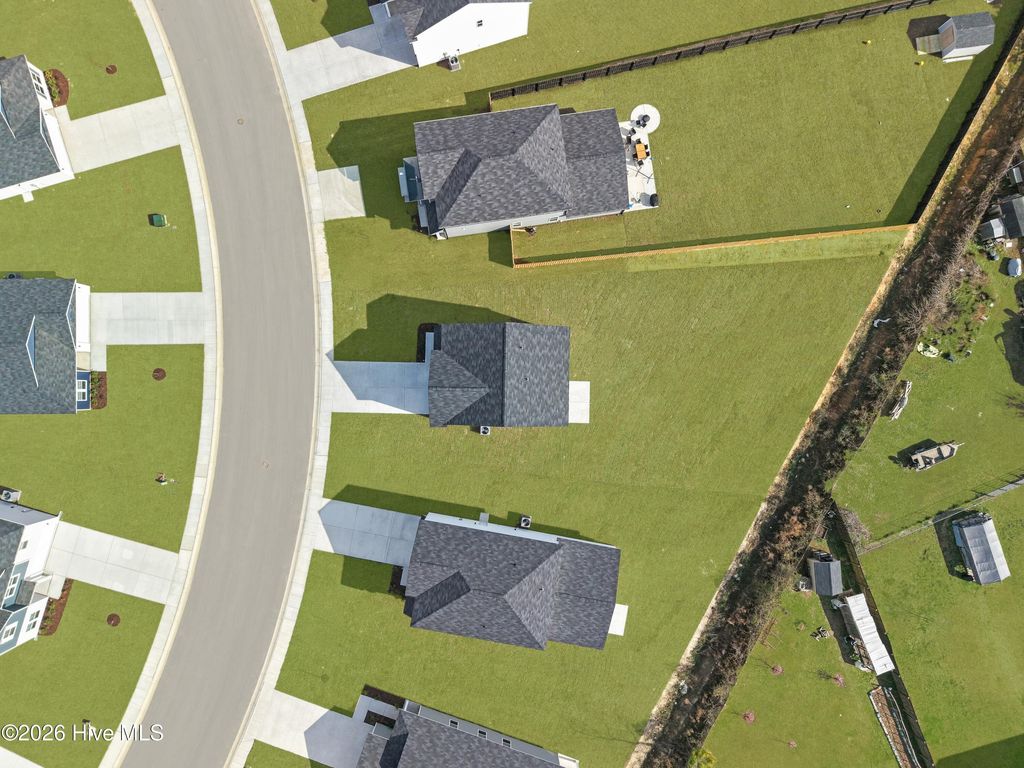 Photo of 614 S Squires Run Lane, Richlands, NC 28574 (MLS # 100538143)