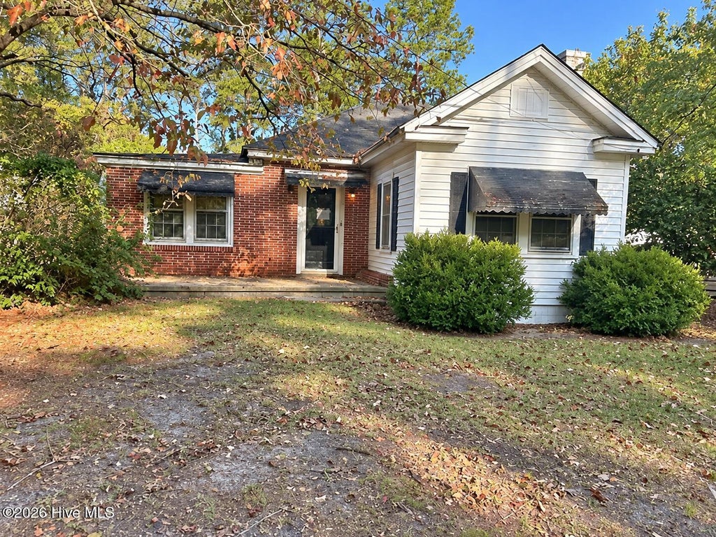 Photo of 265 N Ingold Avenue, Garland, NC 28441 (MLS # 100613371)