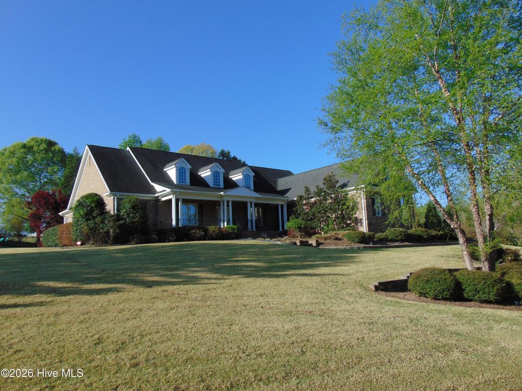Photo of 916 Cambridge Drive, Rocky Mount, NC 27804 (MLS # 100565022)
