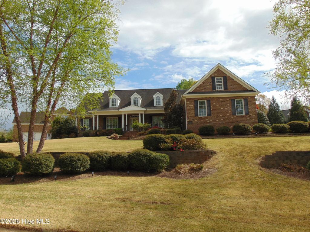 Photo of 916 Cambridge Drive, Rocky Mount, NC 27804 (MLS # 100565022)