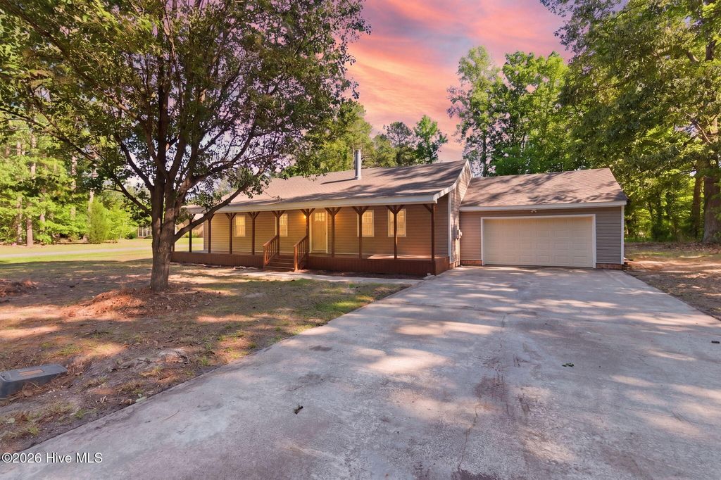 Photo of 107 Discovery Court, Hertford, NC 27944 (MLS # 100569277)