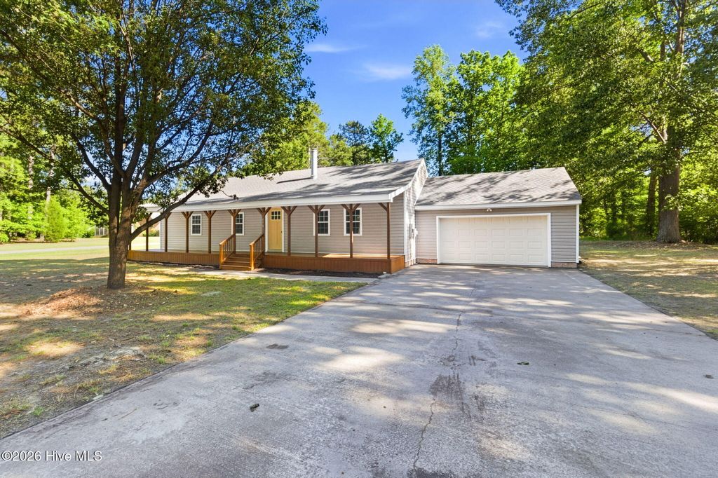 Photo of 107 Discovery Court, Hertford, NC 27944 (MLS # 100569277)