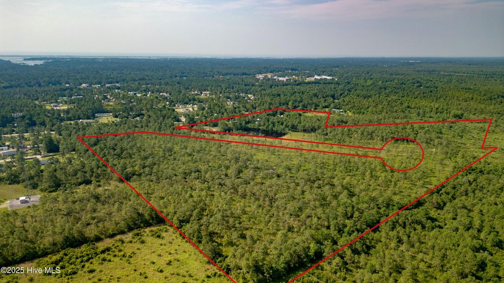 Photo of 305 Stag Drive, Hampstead, NC 28443 (MLS # 100516516)