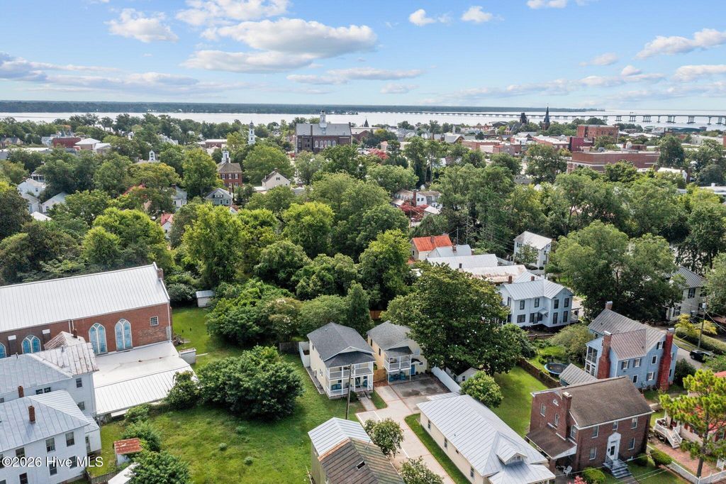 Photo of 510 George Street, New Bern, NC 28560 (MLS # 100559212)