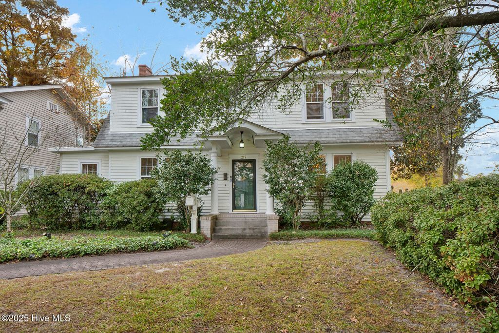 Photo of 219 N 18th Street, Wilmington, NC 28405 (MLS # 100542151)