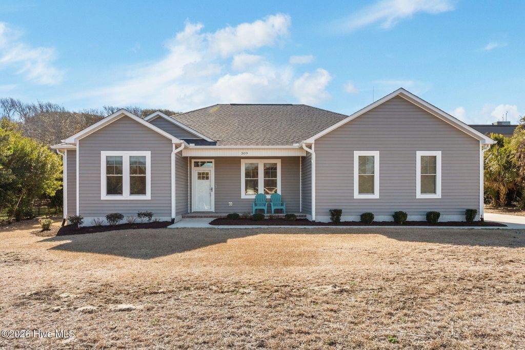 Photo of 309 Pine Knoll Circle, Pine Knoll Shores, NC 28512 (MLS # 100558088)