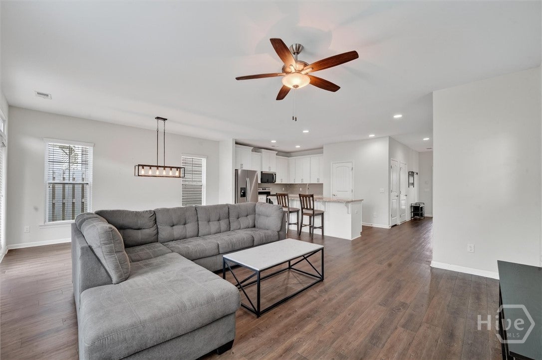12 Pomona Circle