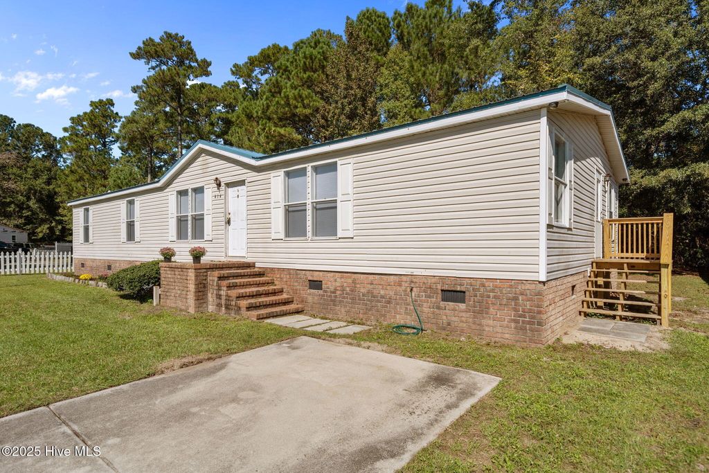 Photo of 414 Evanston Drive, Leland, NC 28451 (MLS # 100536867)