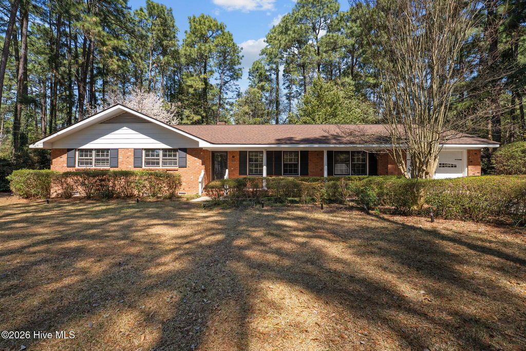 Photo of 188 Thorne Road, Pinehurst, NC 28374 (MLS # 100562126)