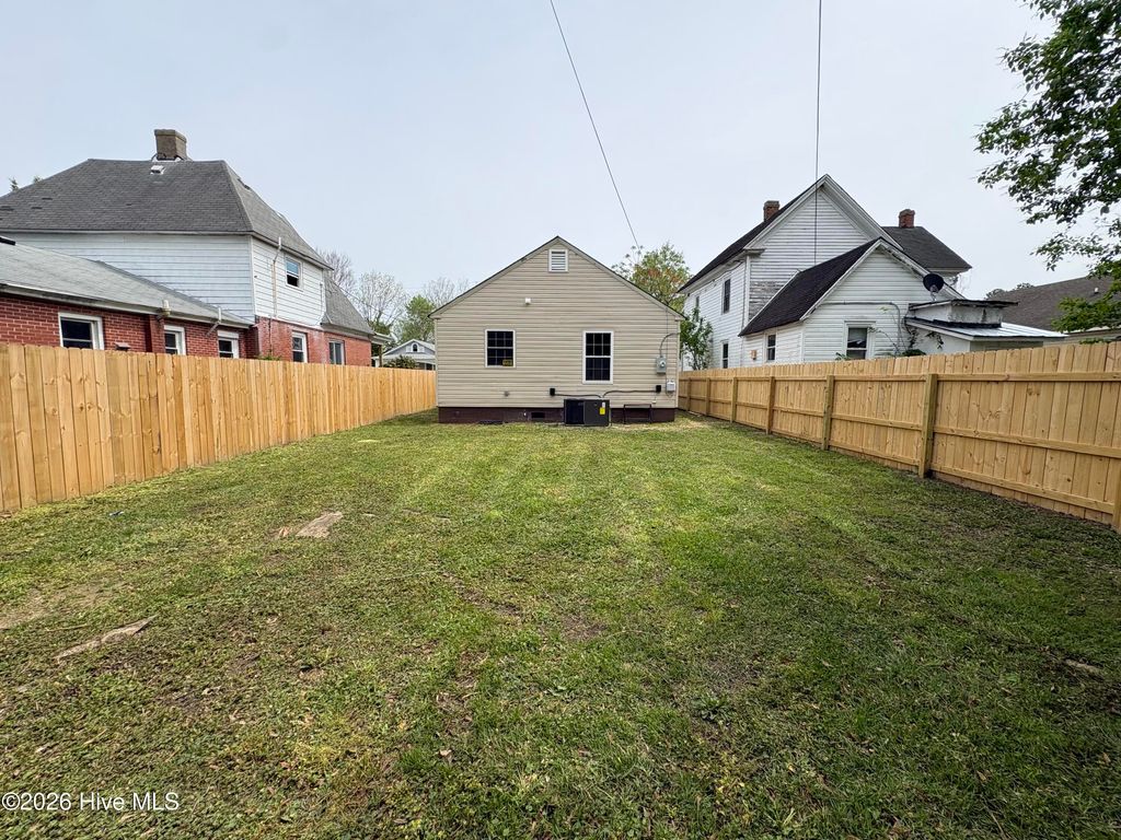 Photo of 1111 Wood Street, Elizabeth City, NC 27909 (MLS # 100566103)