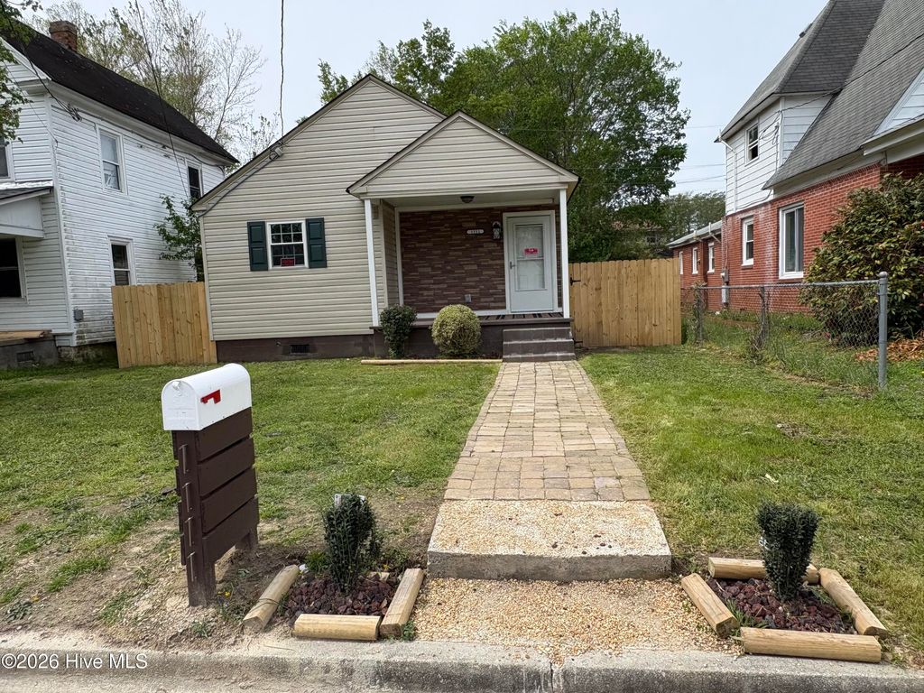 Photo of 1111 Wood Street, Elizabeth City, NC 27909 (MLS # 100566103)